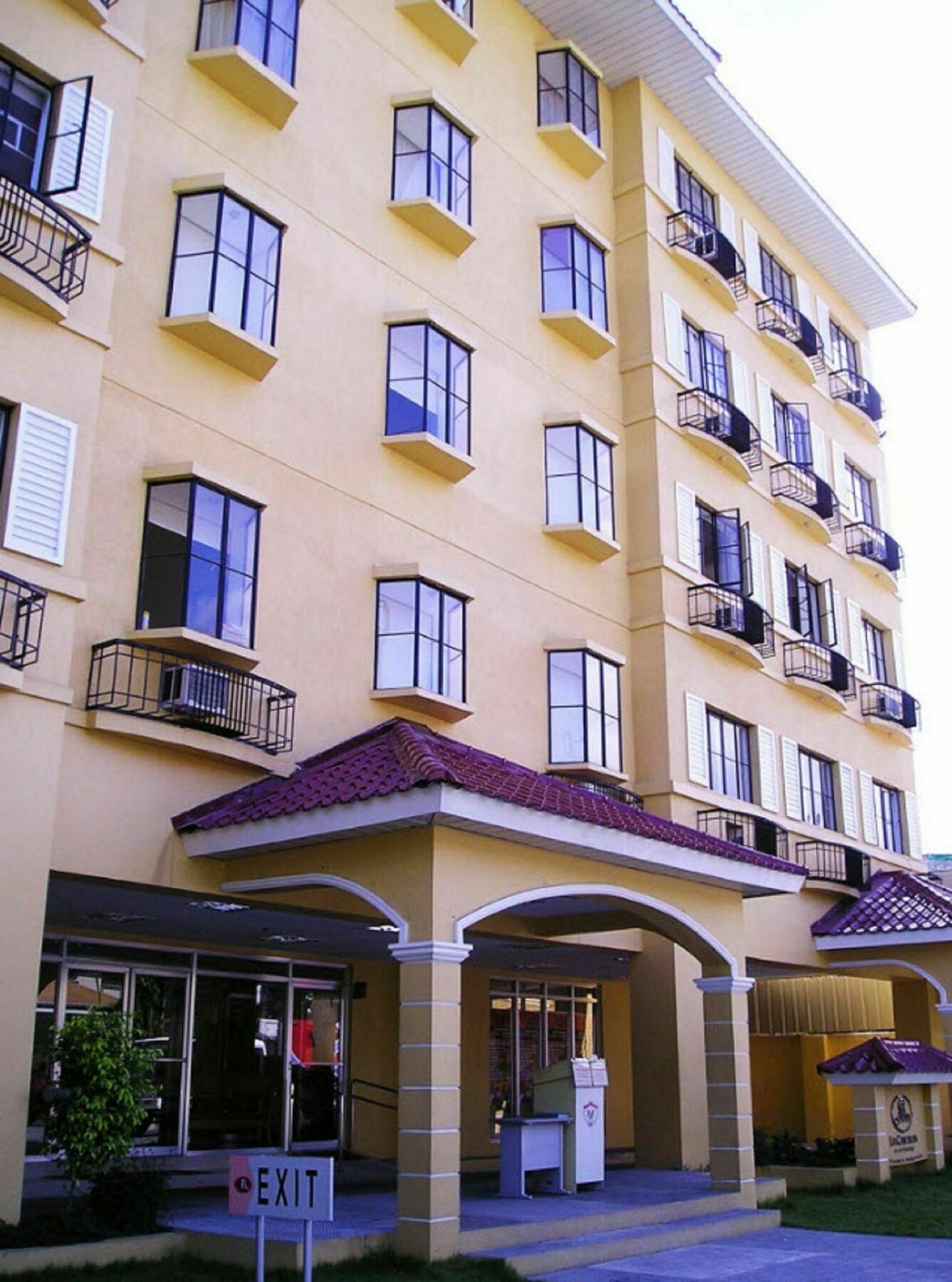 La Casarita Aparthotel Manila Ngoại thất bức ảnh