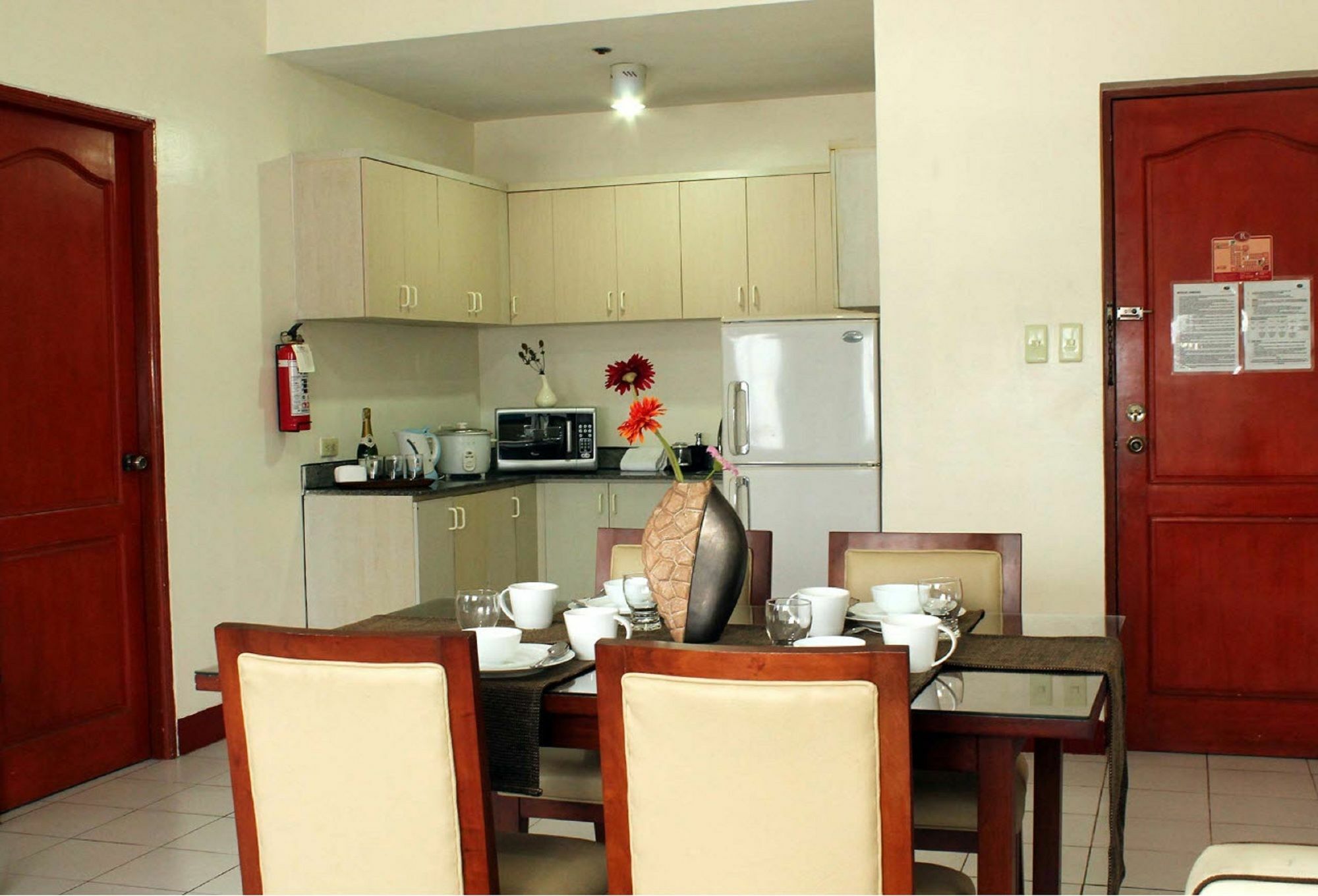 La Casarita Aparthotel Manila Ngoại thất bức ảnh